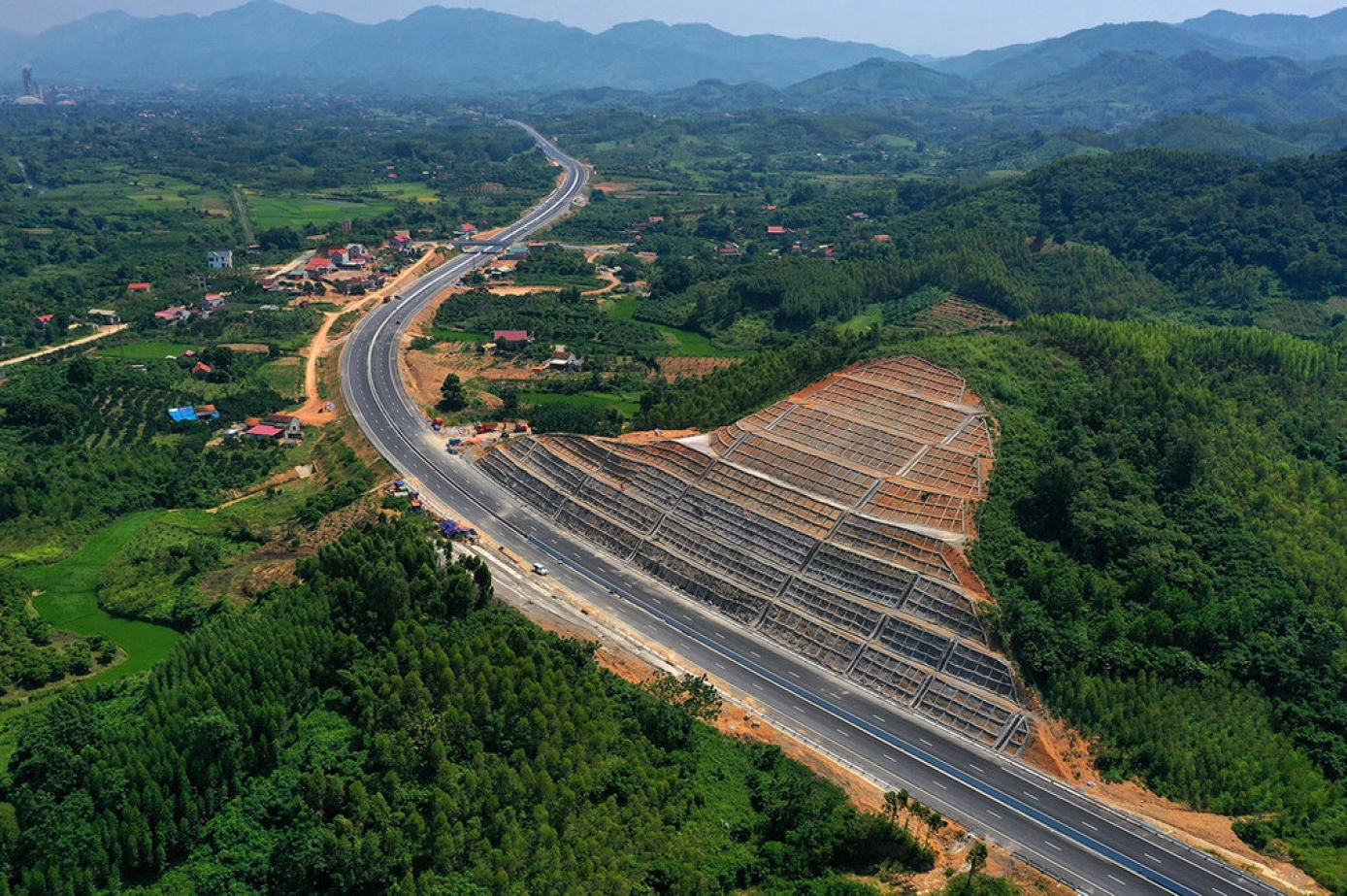 Lâm Đồng khẩn trương hoàn thành các hồ sơ 2 dự án cao tốc đường bộ
